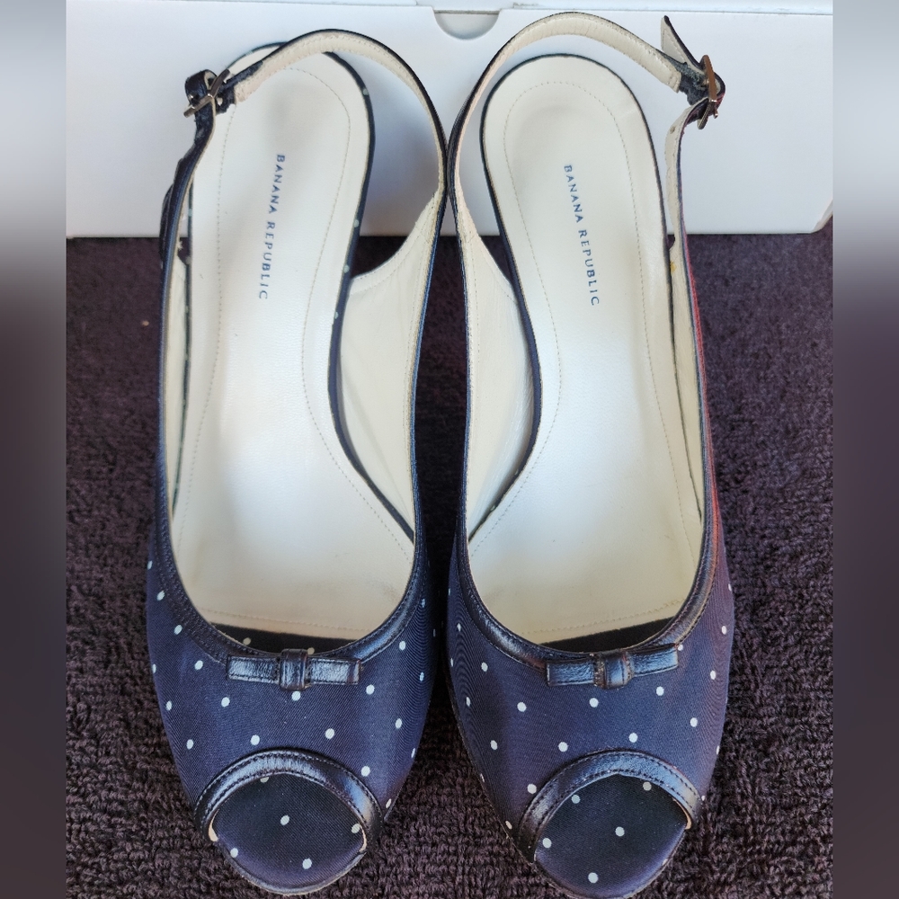 Banana Republic Sling heels Size 7.5